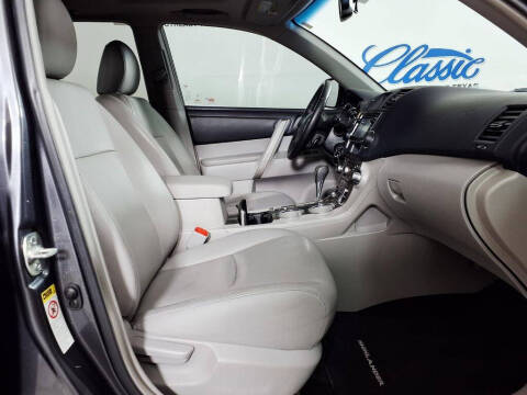 2013 Toyota Highlander SE