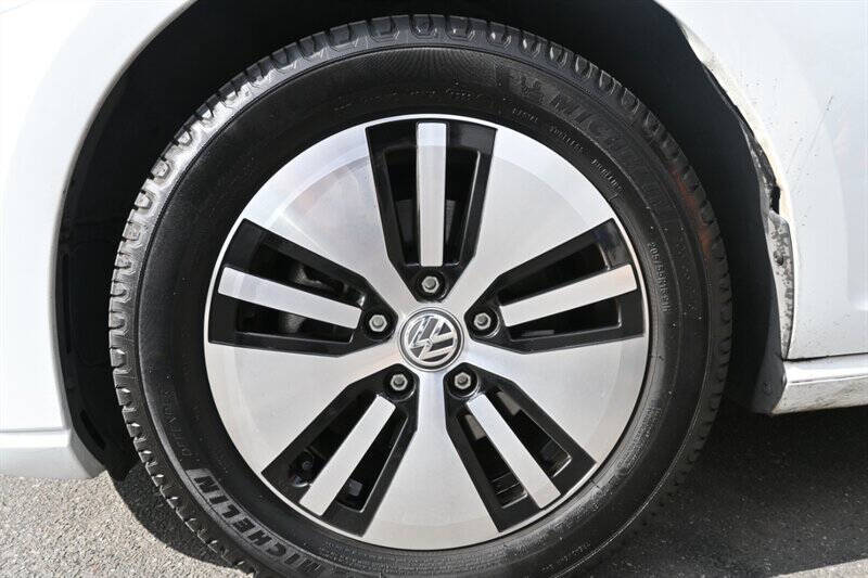 2016 Volkswagen e-Golf SE