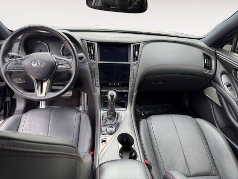 2022 Infiniti Q60 Red Sport 400