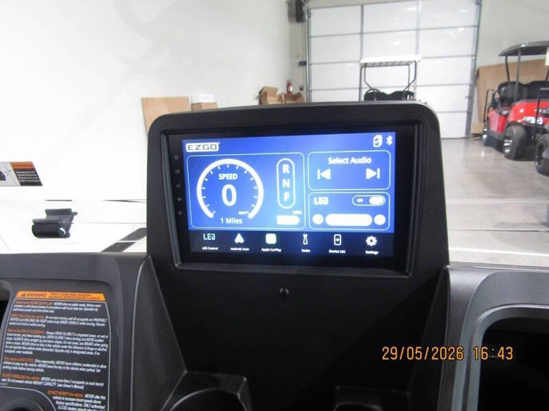 2026 E-Z-GO RXV 4