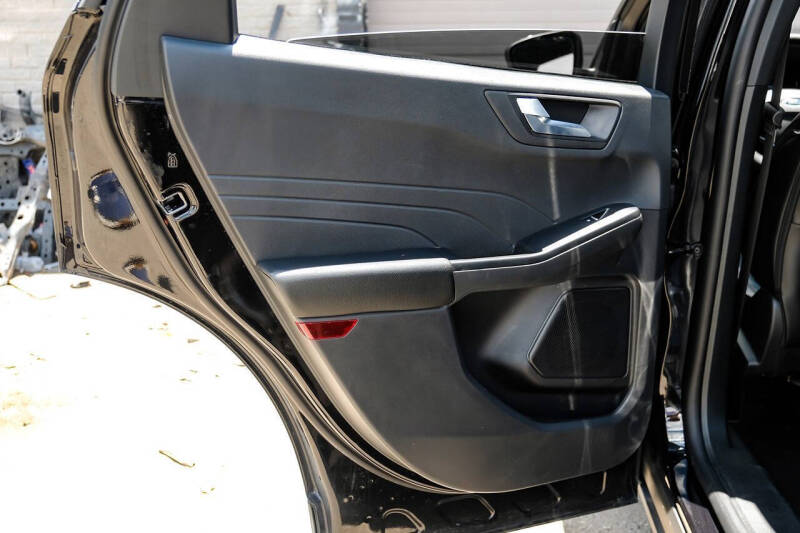 2025 Ford Escape ST-Line Select