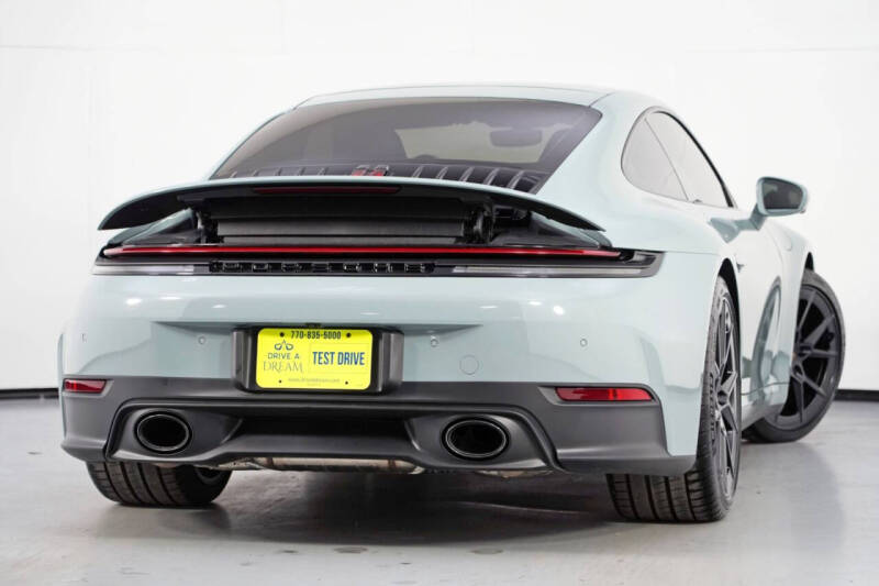2025 Porsche 911 Carrera
