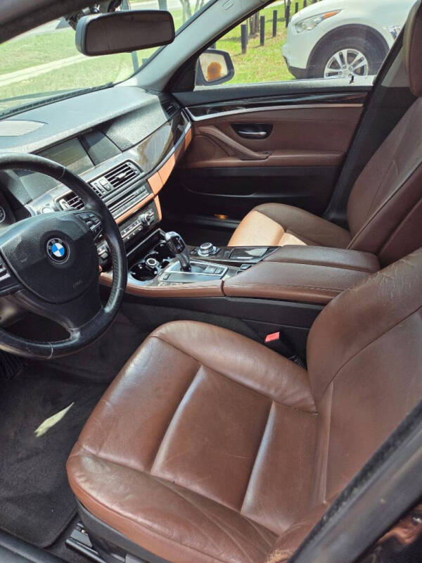 2011 BMW 5 Series 528i