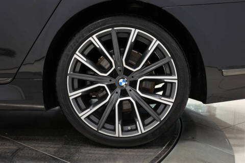 2021 BMW 7 Series 740i