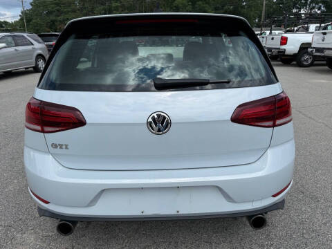 2018 Volkswagen Golf GTI S