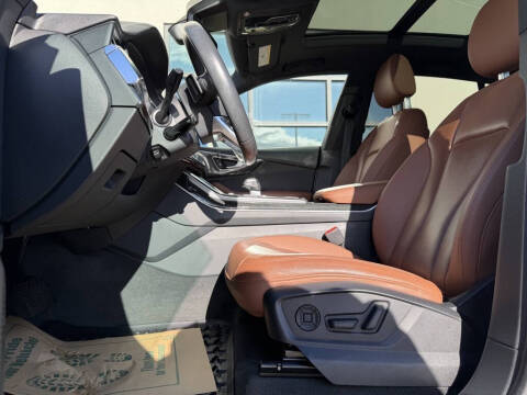 2019 Audi Q8 quattro Premium Plus 55 TFSI