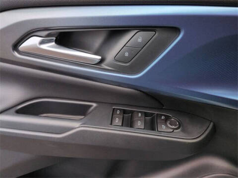 2026 Chevrolet Equinox EV LT 2