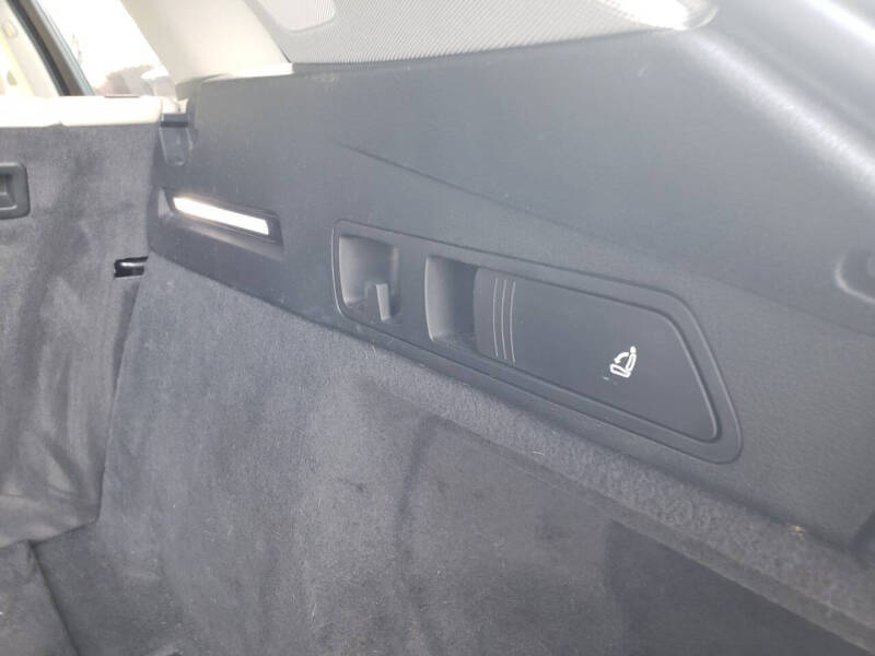 2019 Audi e-tron quattro Prestige