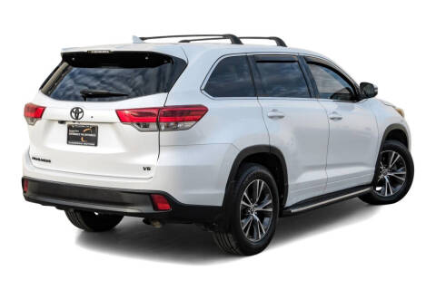 2017 Toyota Highlander LE Plus
