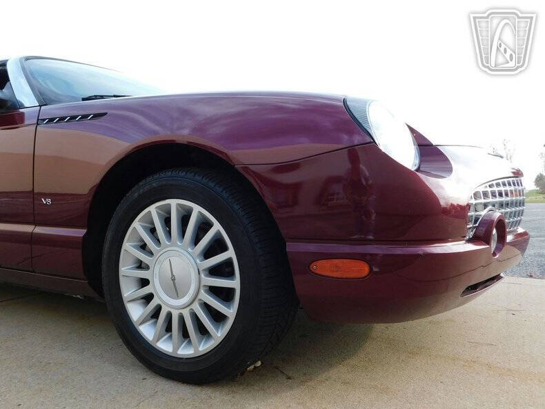 2004 Ford Thunderbird Deluxe