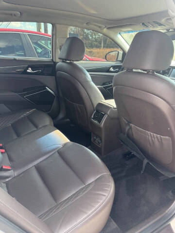 2017 Kia Cadenza Limited