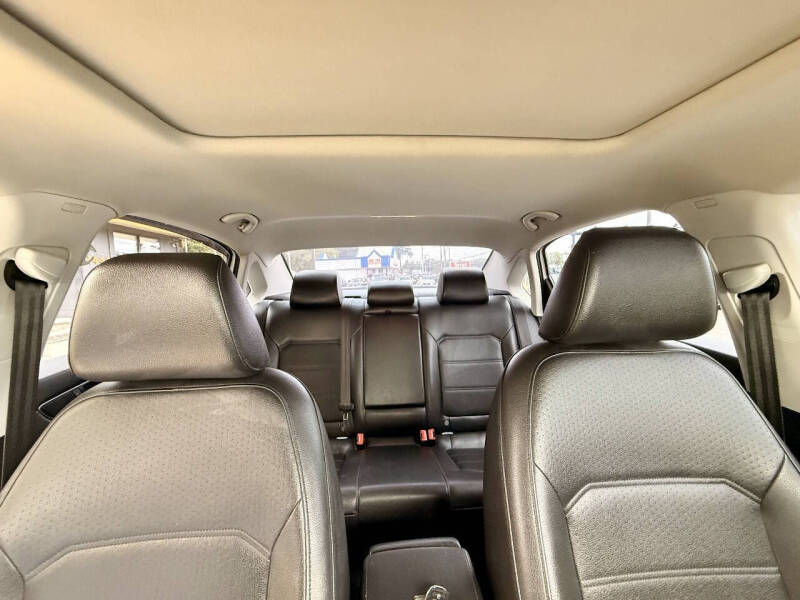 2017 Volkswagen Passat 1.8T SE