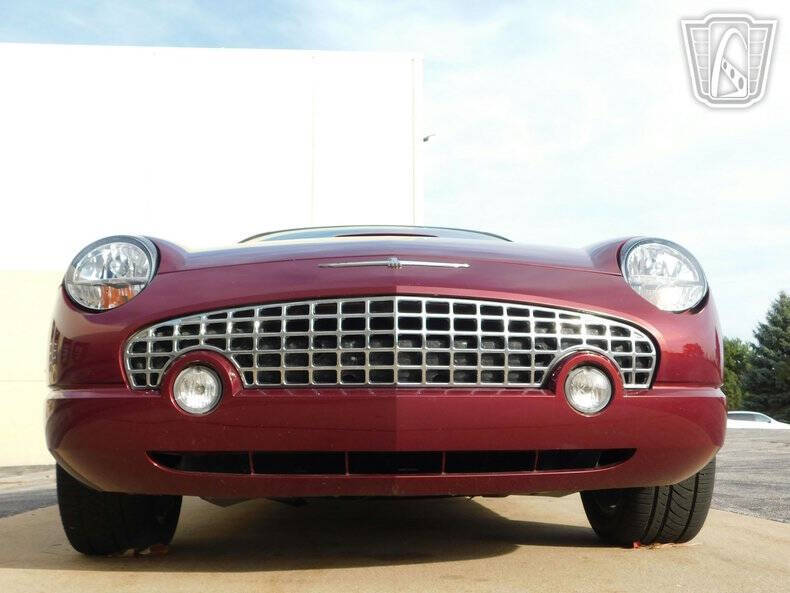 2004 Ford Thunderbird Deluxe
