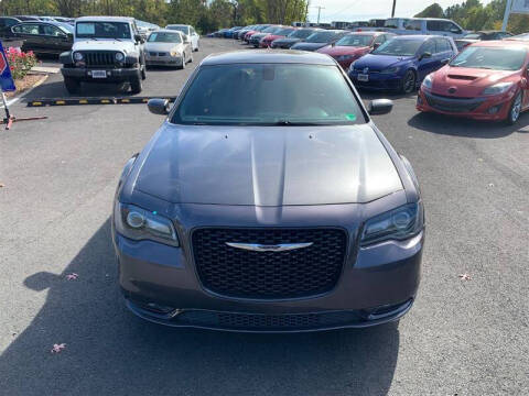 2018 Chrysler 300 S