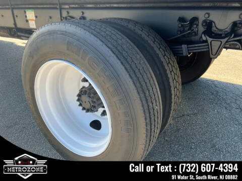 2012 Freightliner M2 106