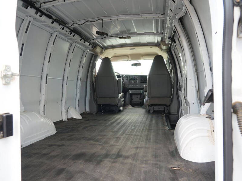 2017 Chevrolet Express 2500