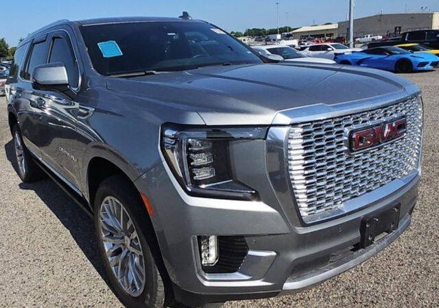 Used 2023 GMC Yukon Denali with VIN 1GKS2DKL4PR493239 for sale in Bloomington, IL