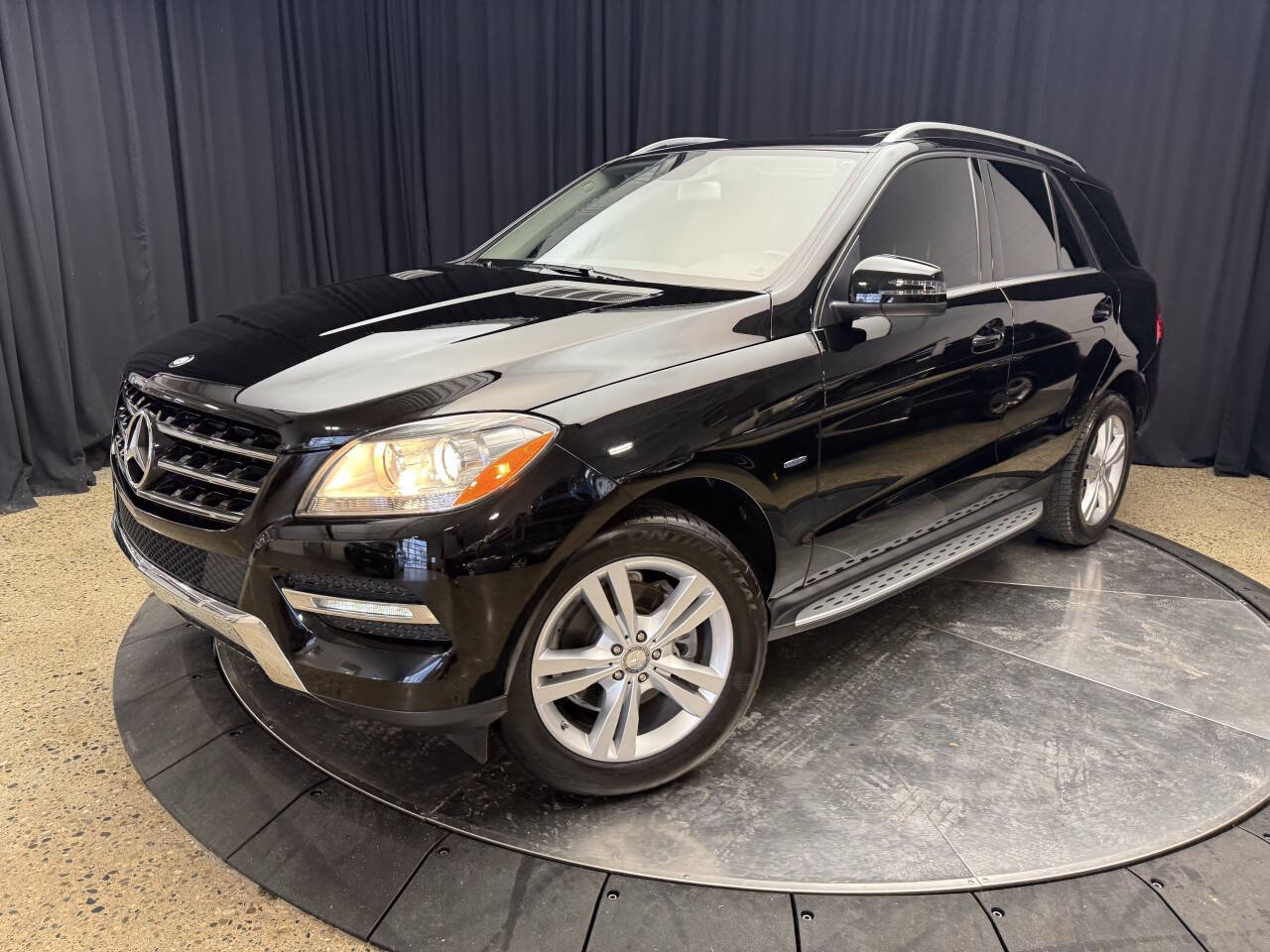 Black 2012 Mercedes-Benz M-Class ML 350 AWD ML 350 4MATIC 4dr SUV 2