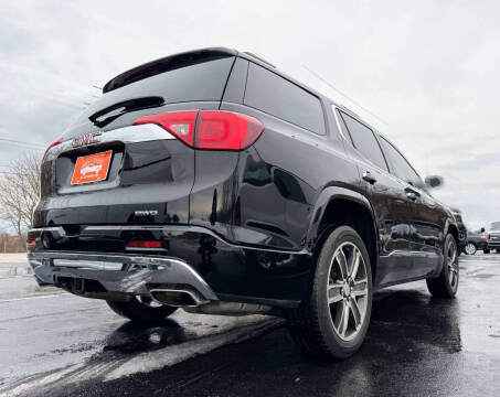 2017 GMC Acadia Denali