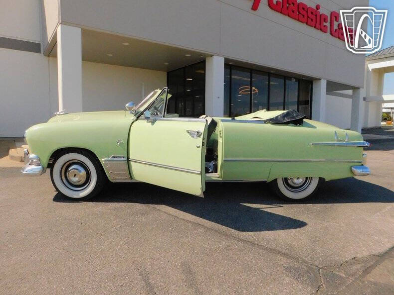 1951 Ford Custom