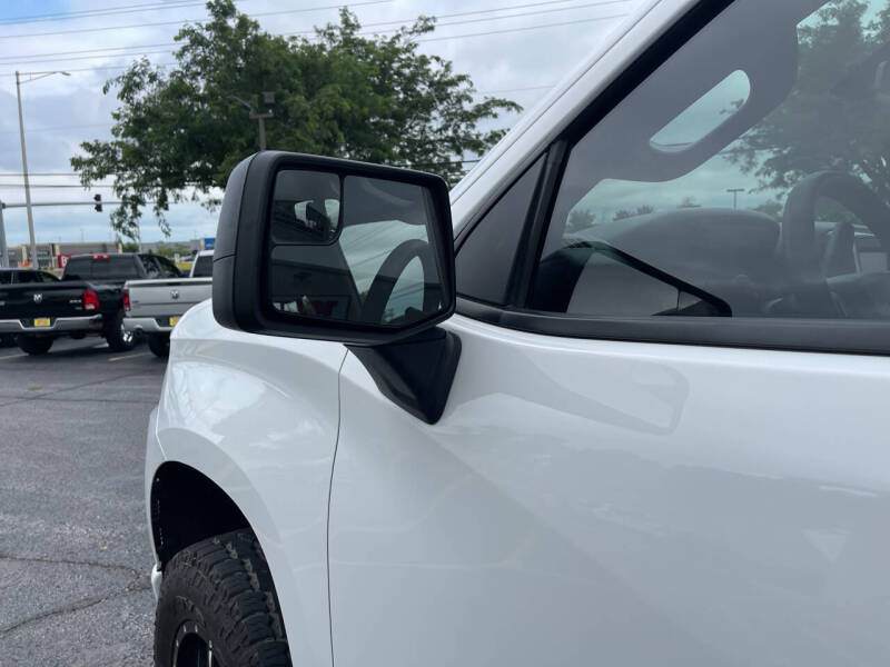 2020 Chevrolet Silverado 1500 Custom