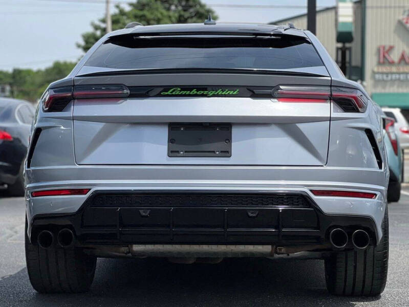 2022 Lamborghini Urus