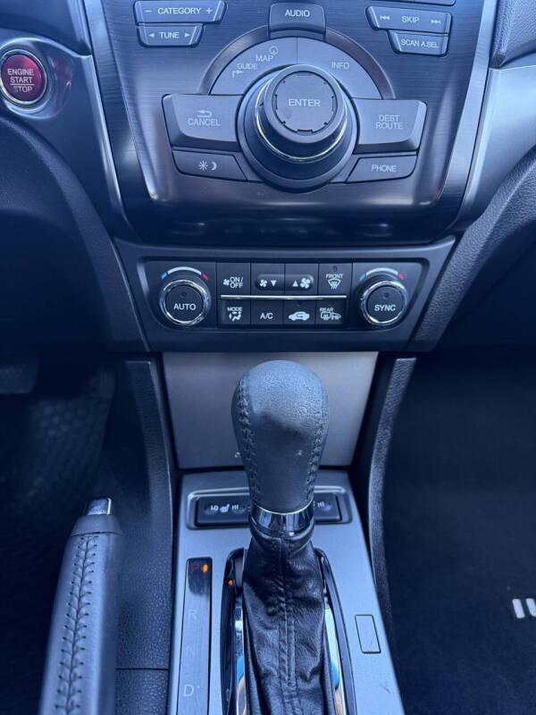 2013 Acura ILX 2.0L w/Tech