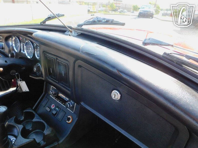 1974 MG B
