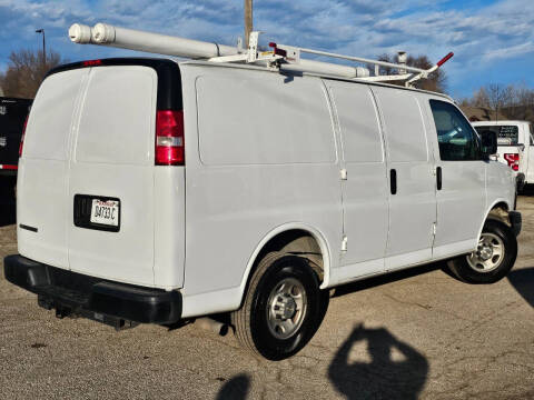 2022 Chevrolet Express 2500