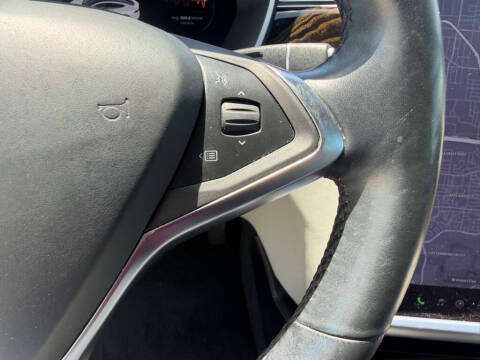 2016 Tesla Model S 90D