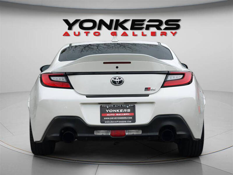 2023 Toyota GR86 Premium