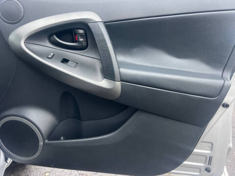 2009 Toyota RAV4 Sport