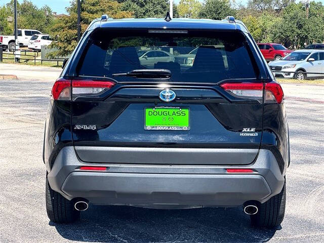 2022 Toyota RAV4 Hybrid XLE Premium