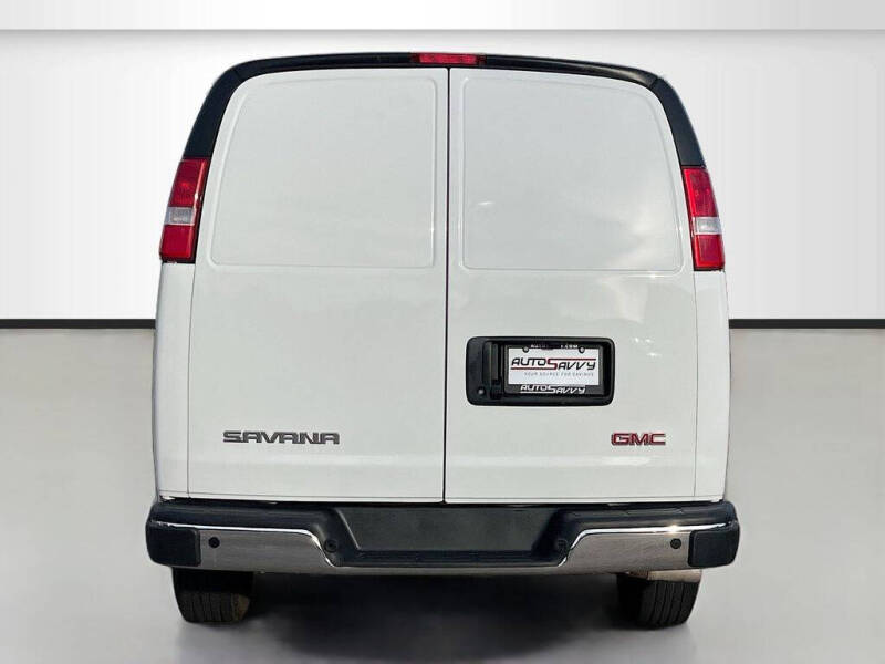 2025 GMC Savana 2500