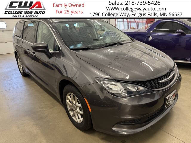 2021 Chrysler Voyager LX