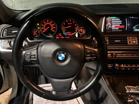 2015 BMW 5 Series 528i