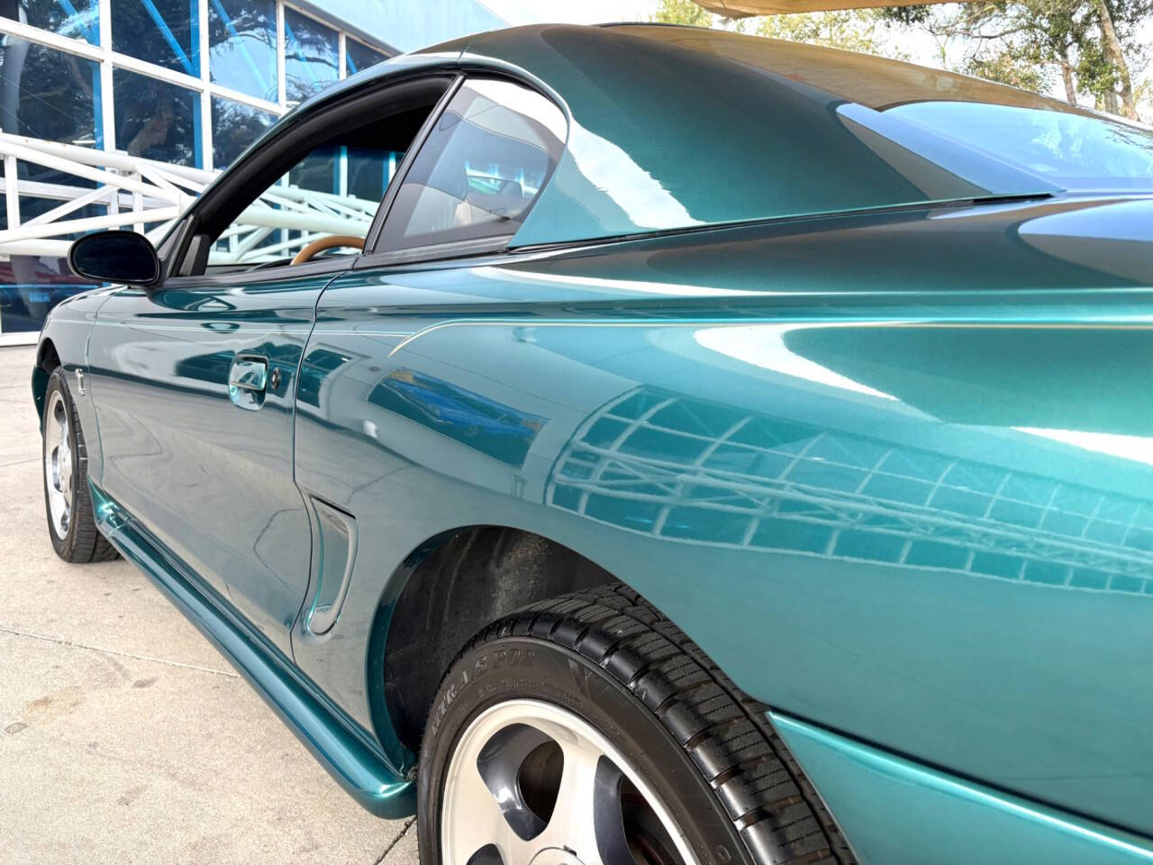 1997 Ford Mustang SVT Cobra 15