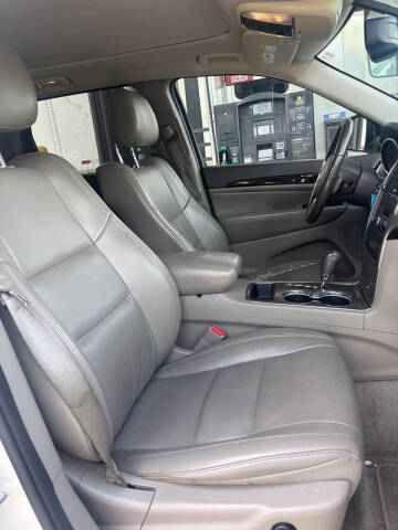 2011 Jeep Grand Cherokee Laredo
