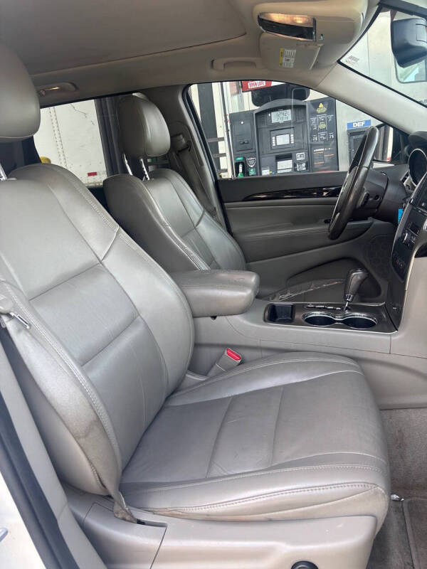 2011 Jeep Grand Cherokee Laredo