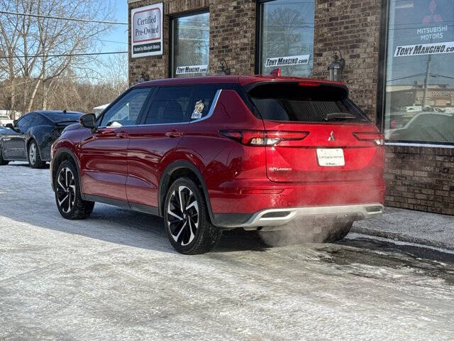 2024 Mitsubishi Outlander SE