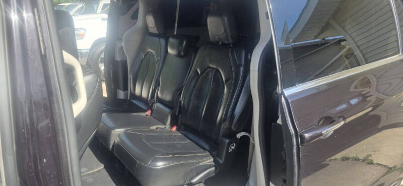 2017 Chrysler Pacifica Touring Plus