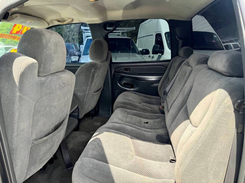 2004 Chevrolet Silverado 2500 LS