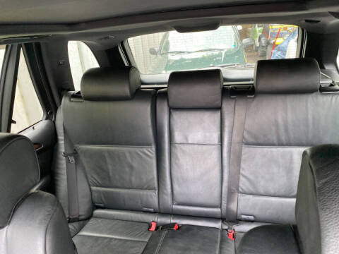 2004 BMW X5 4.4i