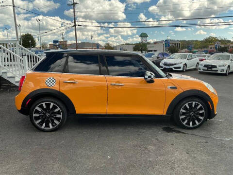 2015 MINI Hardtop 4 Door Cooper