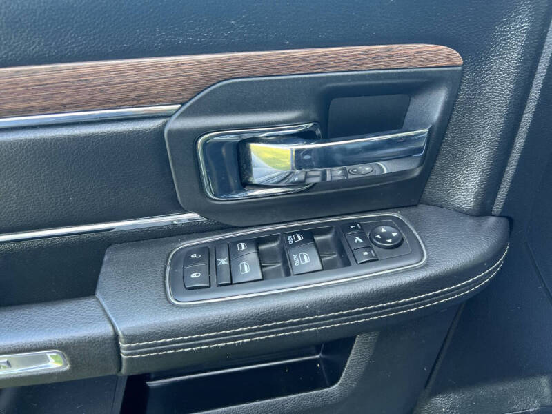 2017 RAM 1500 Laramie