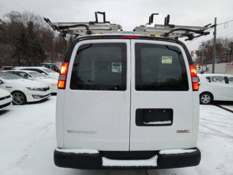 2017 GMC Savana 2500