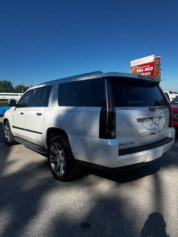 2017 Cadillac Escalade ESV Luxury
