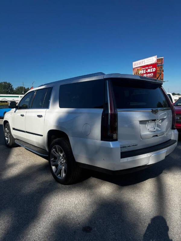 2017 Cadillac Escalade ESV Luxury