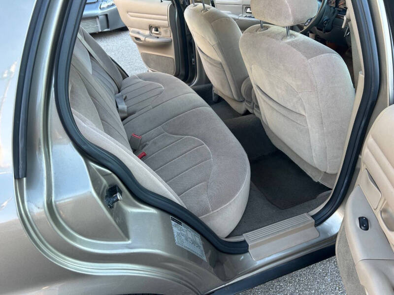 2002 Ford Crown Victoria