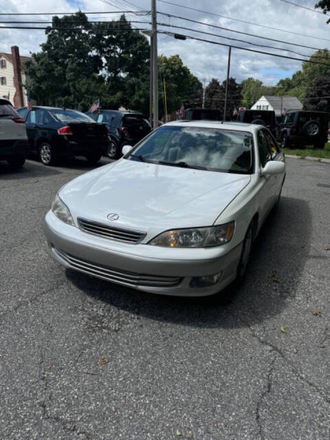 2001 Lexus ES 300 for sale at Taktak Auto Group in Tewksbury, MA